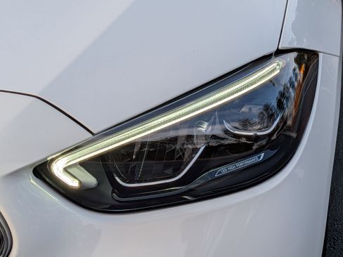 Used 2022 Mercedes-Benz C 300 Sedan image 6