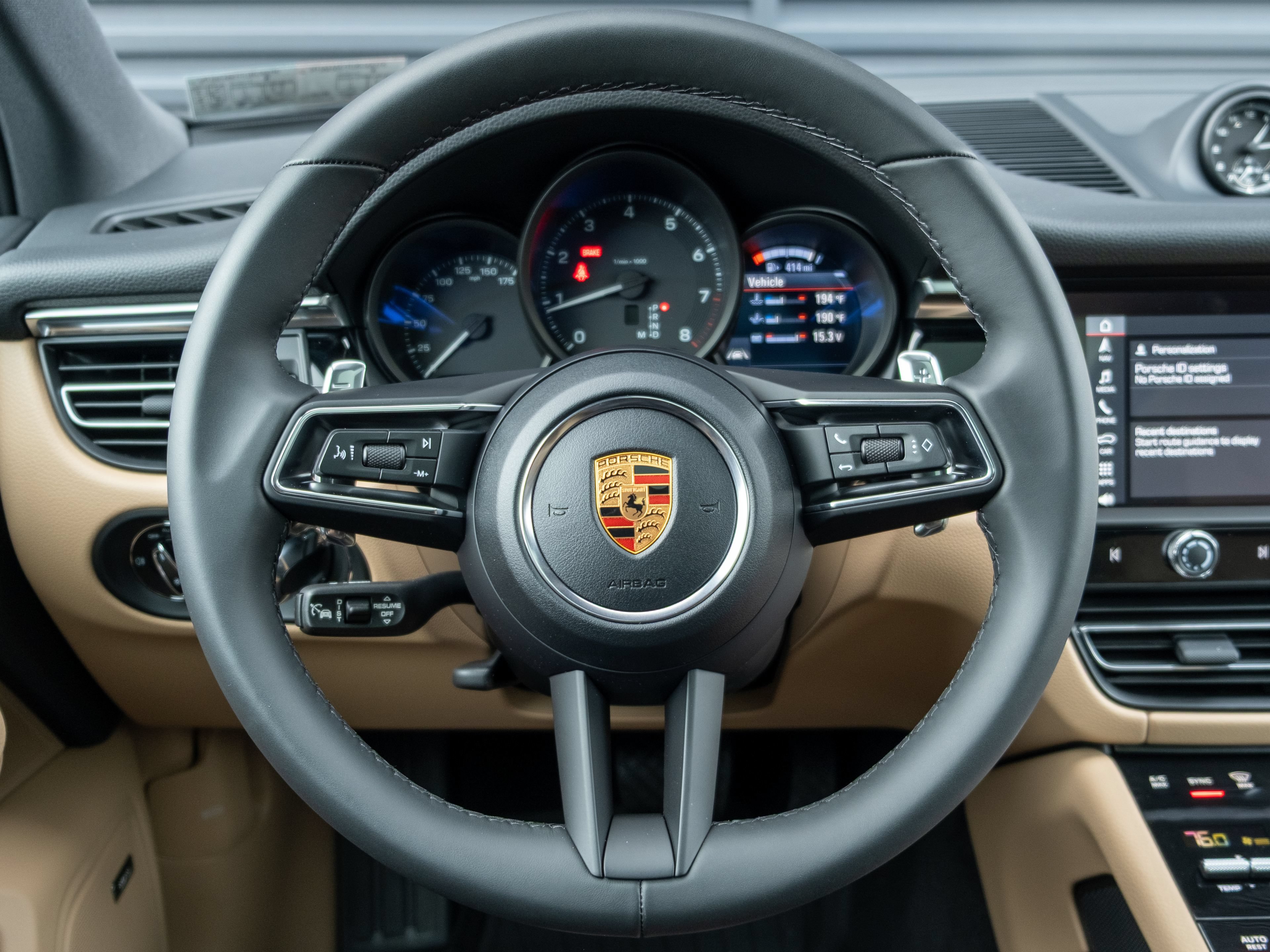 Certified 2026 Porsche Macan AWD/4WD image 23