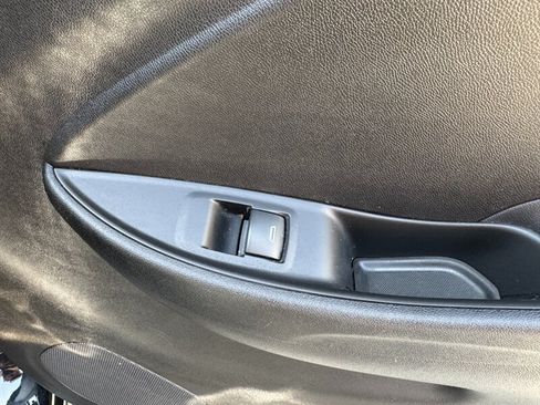 Used 2018 Chevrolet Volt LT FWD image 38