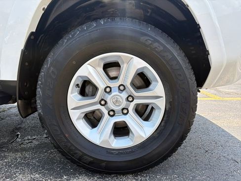 Used 2023 Toyota 4Runner SR5 Premium w/ Moonroof Package AWD/4WD image 20