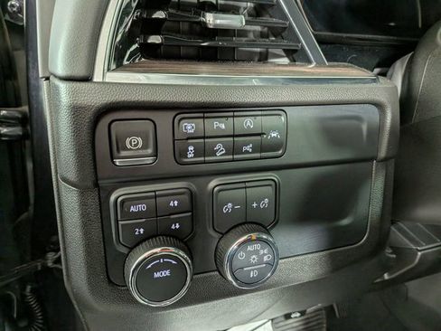 Certified 2025 Chevrolet Tahoe Z71 image 19