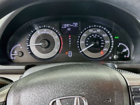 Used 2016 Honda Odyssey EX image 18