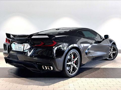 Used 2022 Chevrolet Corvette Stingray Premium Cpe w/ Z51 Performance Package RWD image 10