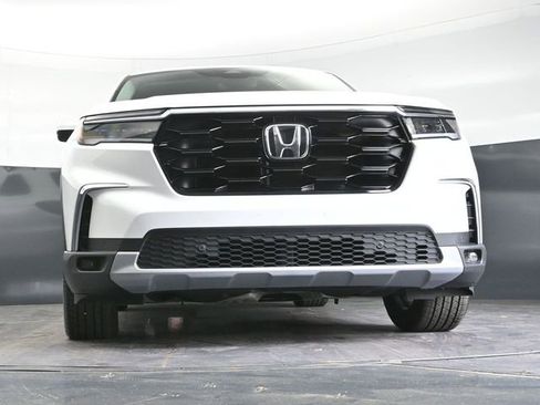 Used 2025 Honda Pilot Touring image 31