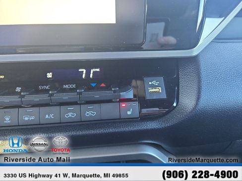 Used 2025 Toyota Tundra SR5 w/ SR5 Premium Package AWD/4WD image 18
