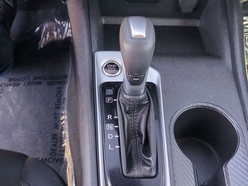 Used 2025 Nissan Altima 2.5 SV FWD image 19