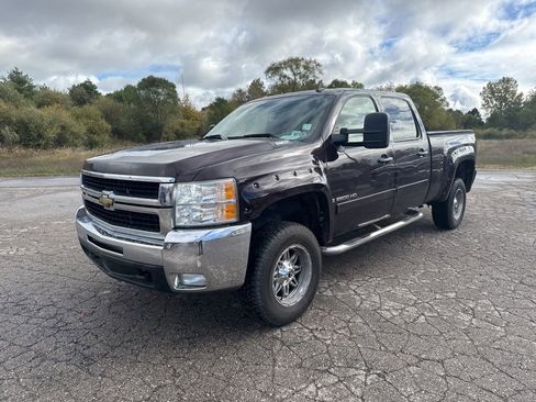 Used 2008 Chevrolet Silverado 2500 LT w/ 2LT Convenience Package image 2