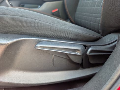 Certified 2024 Honda HR-V Sport image 19
