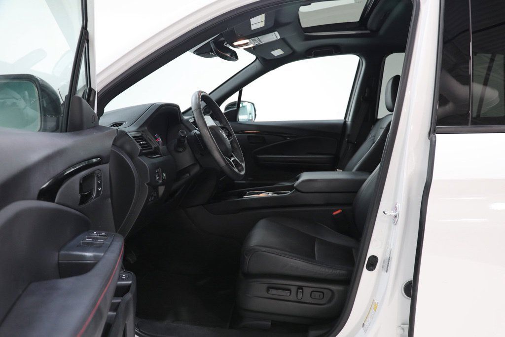 Used 2024 Honda Passport Black Edition image 19