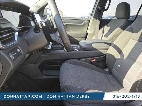 Used 2025 GMC Acadia Elevation image 7