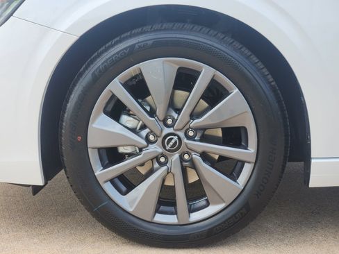 New 2026 Nissan Sentra SL w/ Floor Mat Package FWD image 11