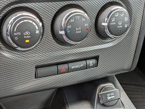 Used 2013 Dodge Challenger R/T RWD image 13
