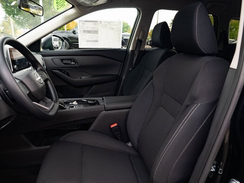 New 2026 Nissan Rogue S image 17