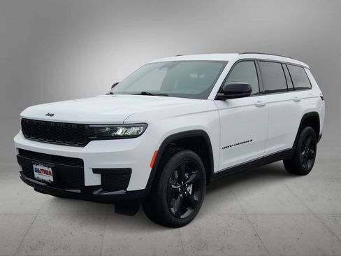 Used 2025 Jeep Grand Cherokee L Laredo image 5