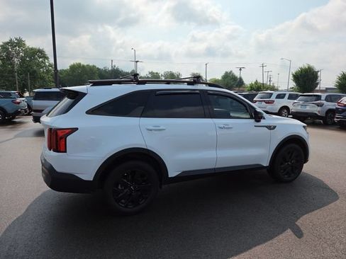 Used 2023 Kia Sorento S w/ Panoramic Sunroof Package AWD/4WD image 5