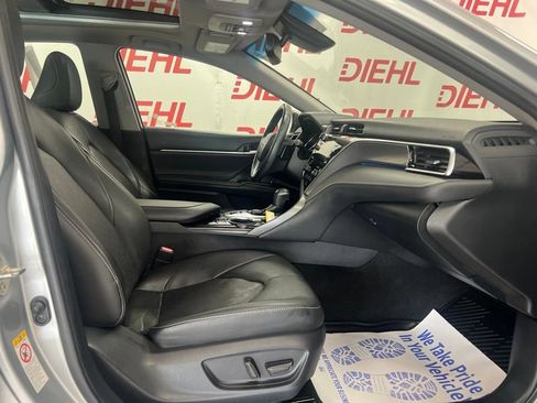 Used 2018 Toyota Camry XSE w/ Audio Package FWD image 12