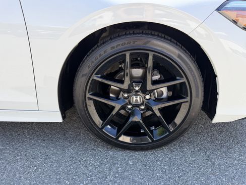 Used 2025 Honda Civic Sport image 10