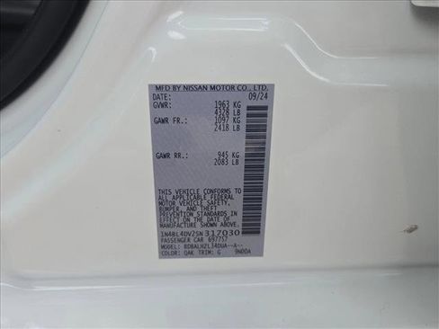 Used 2025 Nissan Altima 2.5 SV FWD image 22