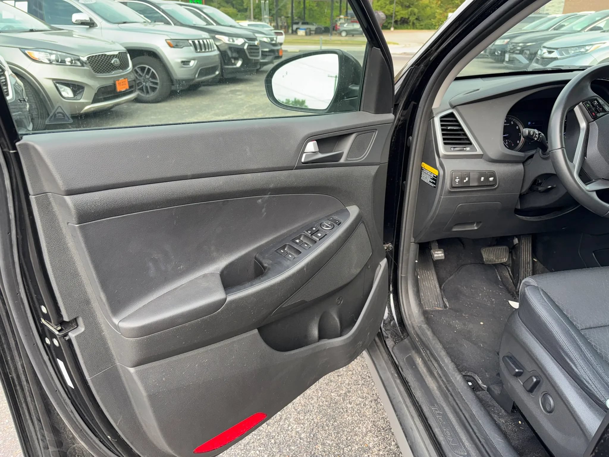 Used 2017 Hyundai Tucson Sport FWD image 18