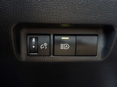 Used 2022 Toyota RAV4 LE image 30