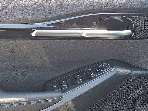 Certified 2025 Kia Seltos EX AWD/4WD image 13