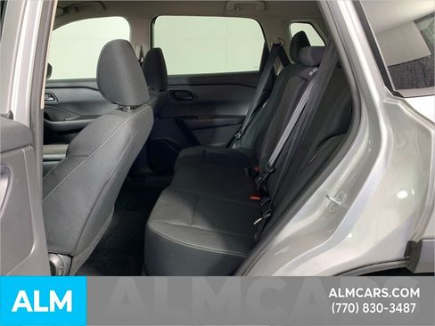 Used 2024 Nissan Rogue S image 26