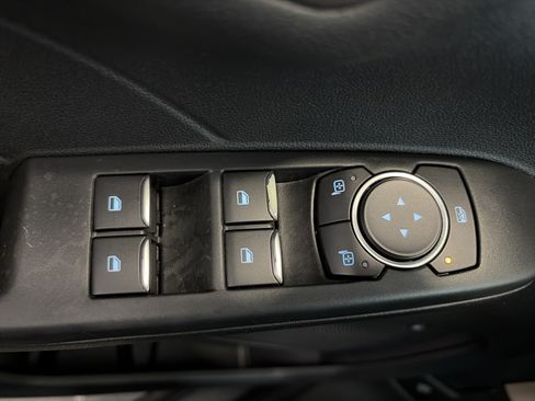 Used 2022 Ford Escape SE w/ SE Sport Appearance Package FWD image 25