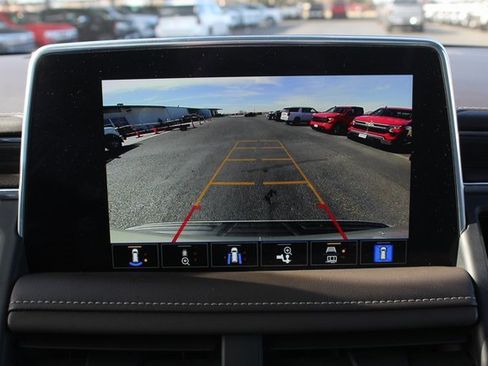 Used 2023 GMC Yukon SLT w/ SLT Luxury Package image 33