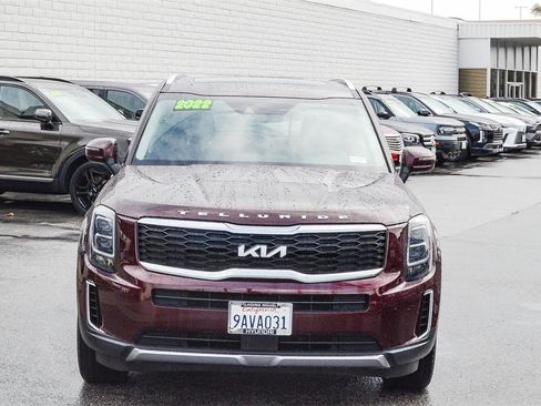Used 2022 Kia Telluride EX w/ EX Premium Package image 2