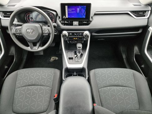 Used 2024 Toyota RAV4 XLE AWD/4WD image 18