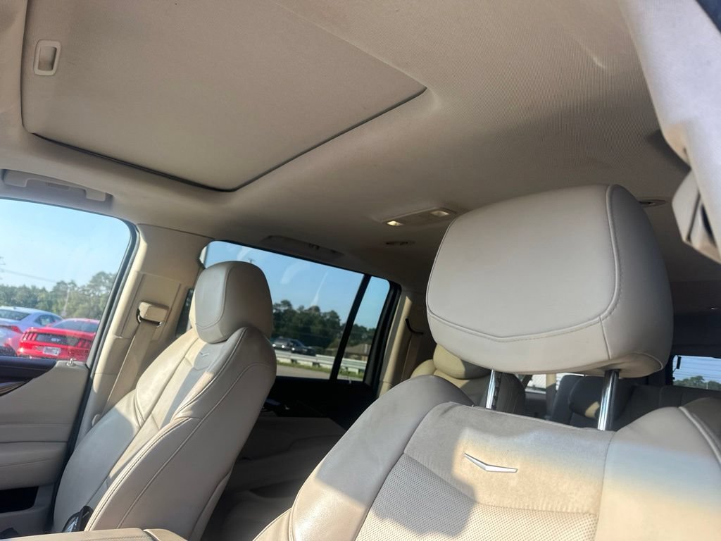 Used 2020 Cadillac Escalade ESV Luxury RWD image 15