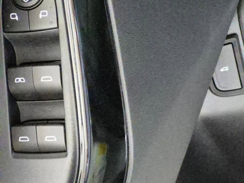 New 2026 Chevrolet Equinox LT image 14