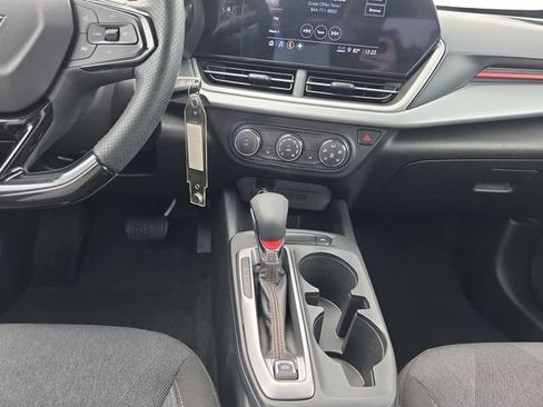 Used 2024 Chevrolet Trax RS w/ Driver Confidence Package FWD image 13