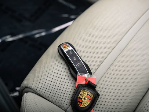 Used 2022 Porsche Cayenne S AWD/4WD image 70