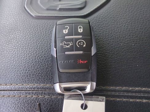 Used 2024 RAM 3500 Laramie w/ Towing Technology Group AWD/4WD image 32