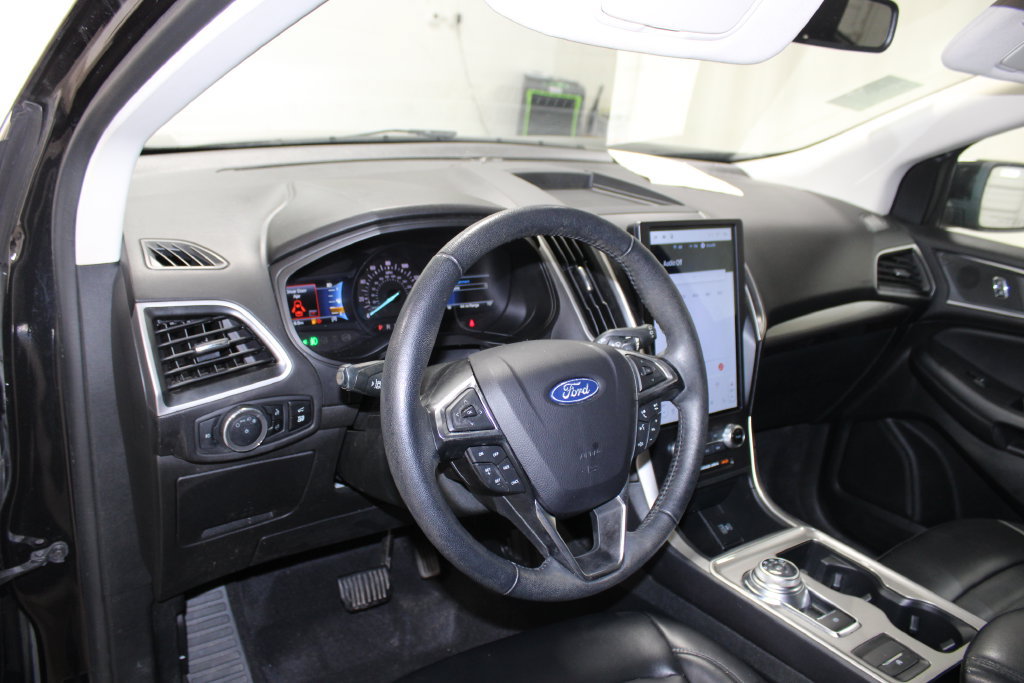 Used 2024 Ford Edge SEL w/ Convenience Package AWD/4WD image 16