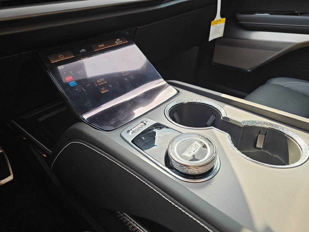 New 2027 Cadillac Vistiq Luxury AWD/4WD image 29