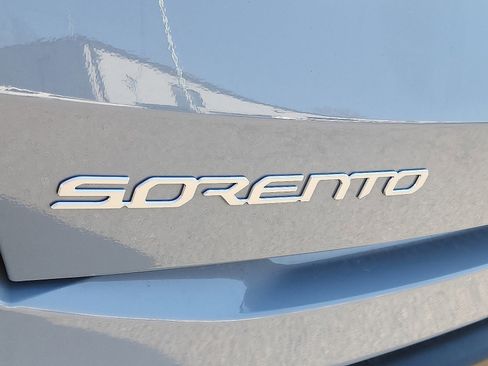 New 2026 Kia Sorento S w/ S Panoramic Sunroof Package image 6