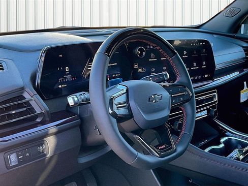 New 2026 Chevrolet Traverse RS image 3