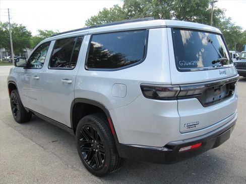 New 2026 Jeep Grand Wagoneer Limited AWD/4WD image 5
