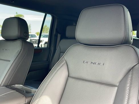 New 2026 GMC Yukon XL Denali AWD/4WD image 13