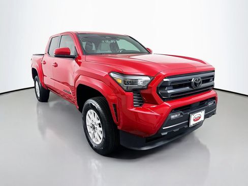 Certified 2026 Toyota Tacoma SR5 AWD/4WD image 3