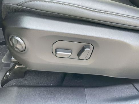 Used 2024 Jeep Wrangler Unlimited Rubicon image 16