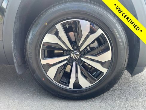 Used 2024 Volkswagen Atlas SE AWD/4WD image 15