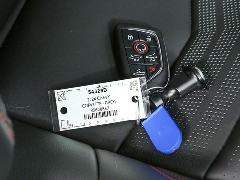 Used 2024 Chevrolet Corvette Z06 RWD image 40