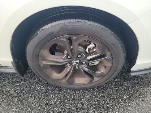 Used 2025 Honda Accord SE image 11