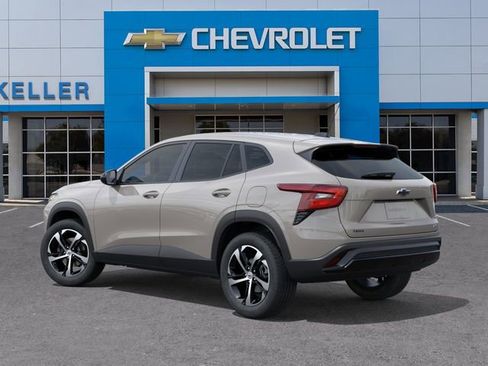 New 2026 Chevrolet Trax RS w/ Sunroof Package FWD image 3