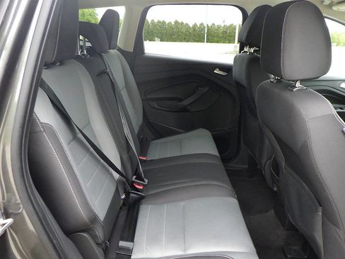 Used 2016 Ford Escape SE FWD image 17
