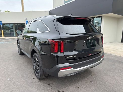 New 2026 Kia Sorento S AWD/4WD image 10