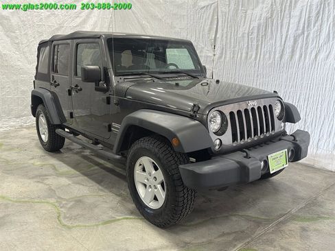Used 2018 Jeep Wrangler Unlimited Sport S AWD/4WD image 2